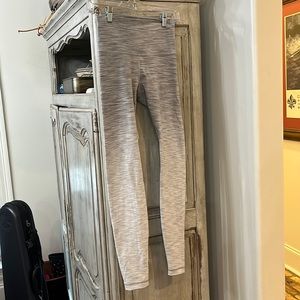 Wunder Under 28”  Size 4